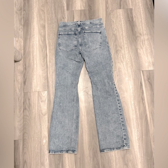 Gap 90’s Loose Flare Mid Rise - Picture 3 of 3